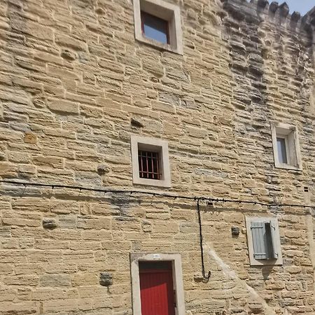 Petit Appart Entier Au Coeur Des Remparts - Netfix Et Connection Fibre Gratuits 卡庞特拉 外观 照片